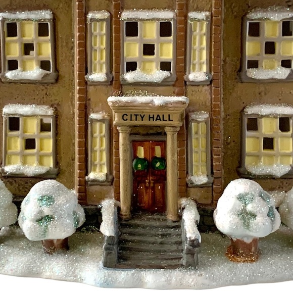 IT'S A WONDERFUL LIFE, CITY HALL, ILLUMINATED VILLAGE - Picture 3 of 12